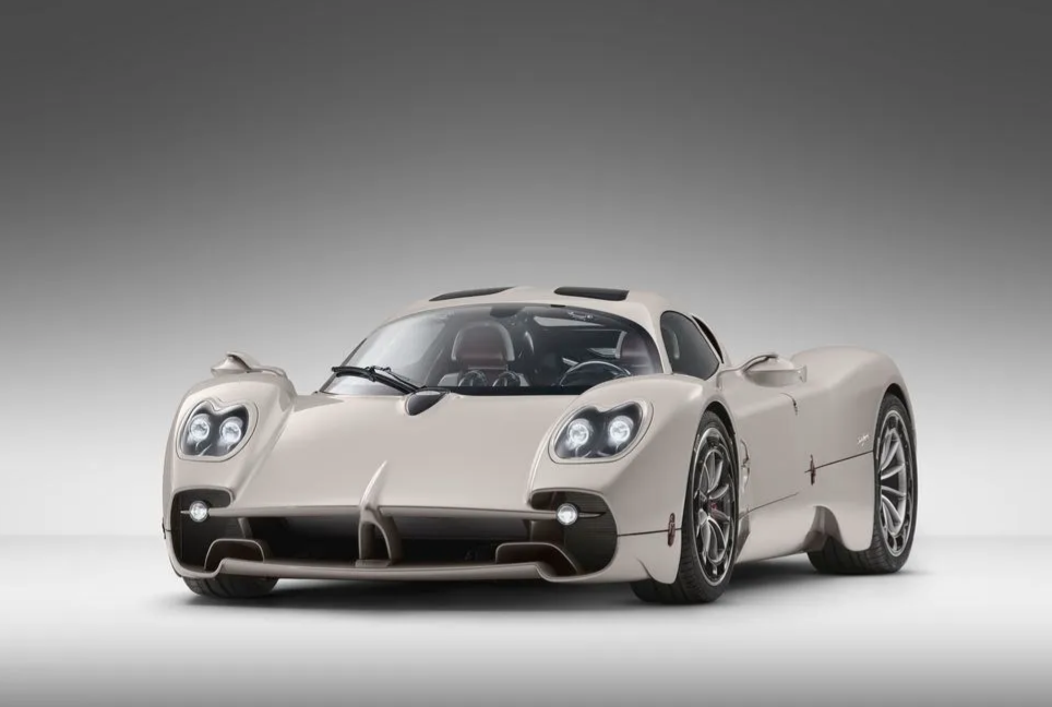 99 adet üretilecek akıl almaz fiyatıyla Pagani Utopia tanıtıldı: Çıkmadan tükendi 1