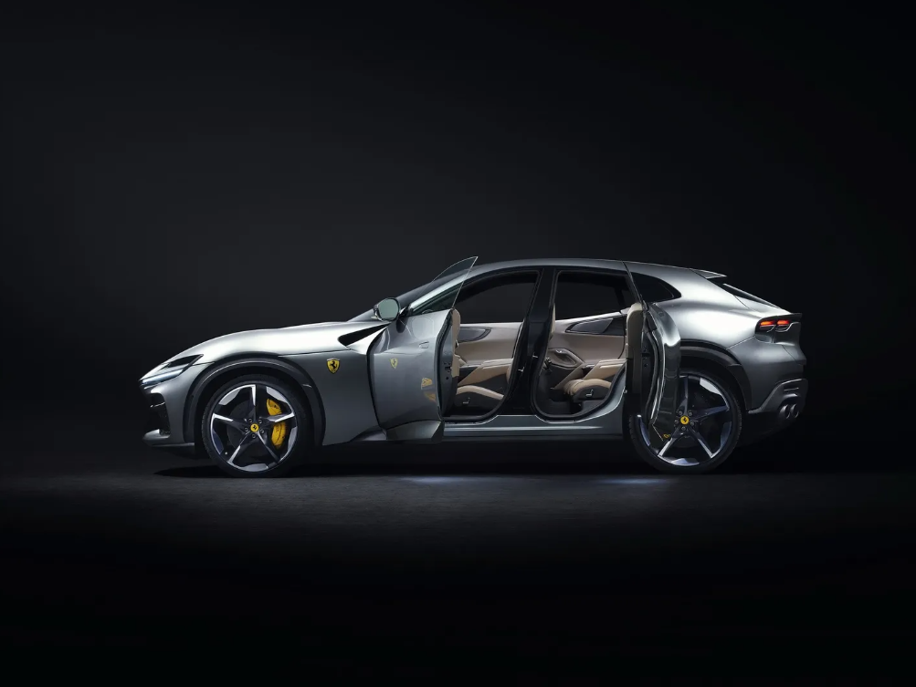 Ferrari yaparsa böyle yapar: V12 motorlu crossover Ferrari Purosangue tanıtıldı! 2