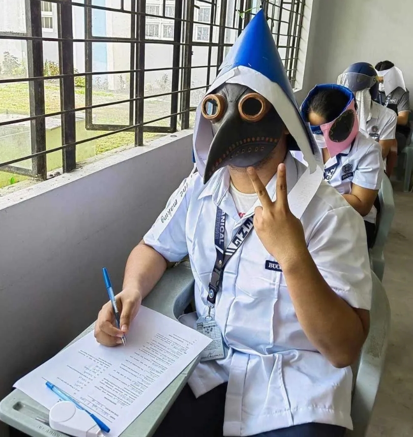 Üniversiteden kopyaya ilginç çözüm: Görüntüler çok konuşuldu 7