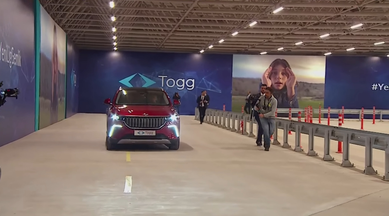 Yerli otomobil Togg banttan indi! İşte Gemlik fabrikası açılış töreninden gurur dolu anlar 5