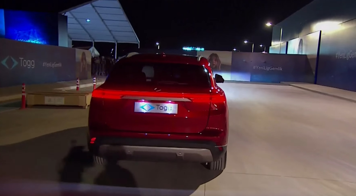 Yerli otomobil Togg banttan indi! İşte Gemlik fabrikası açılış töreninden gurur dolu anlar 6