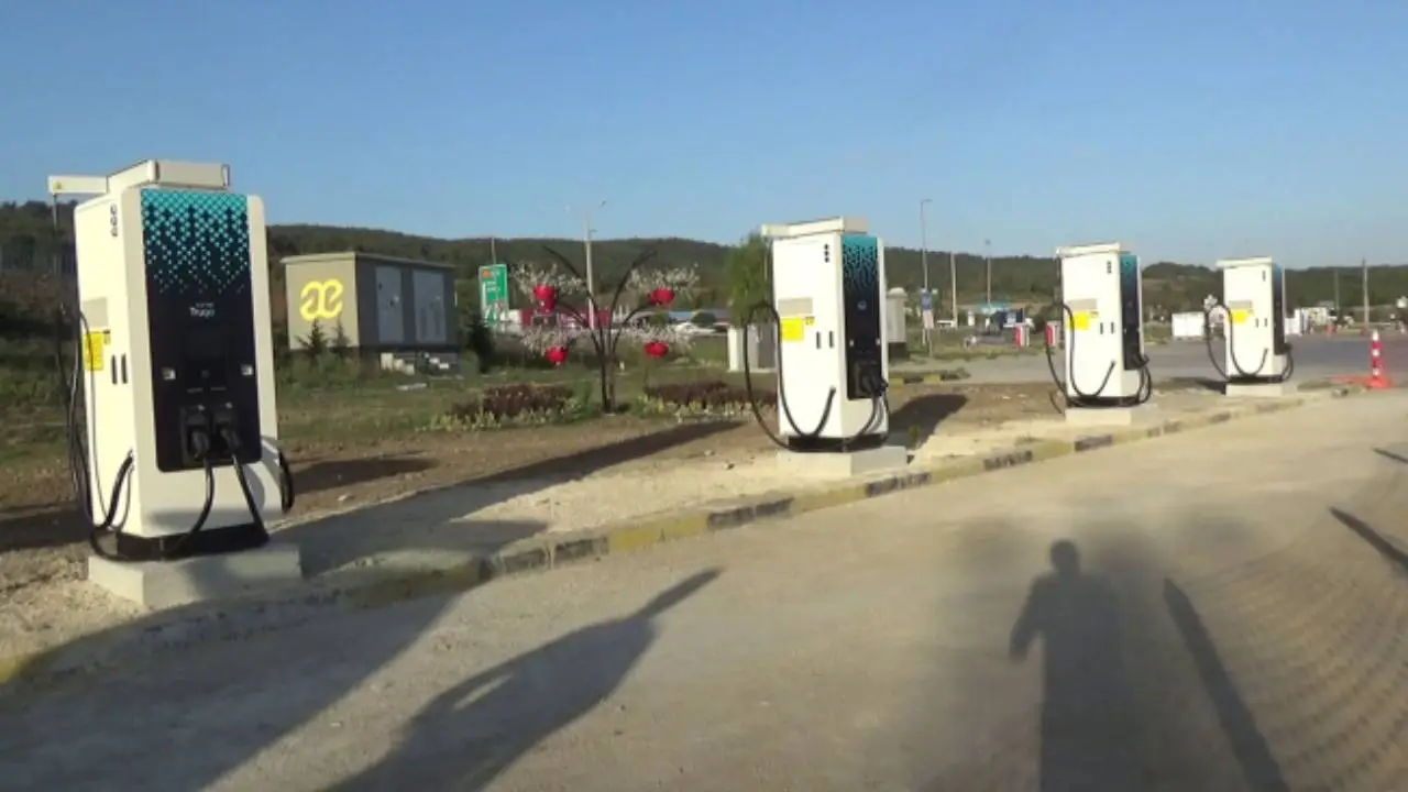 Togg,  hız kesmeden devam ediyor: Tesla'ya kafa tuttu 1