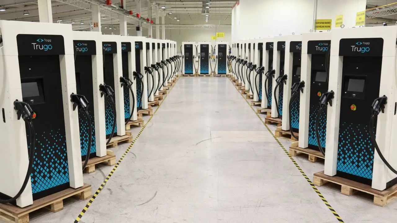 Togg,  hız kesmeden devam ediyor: Tesla'ya kafa tuttu 5