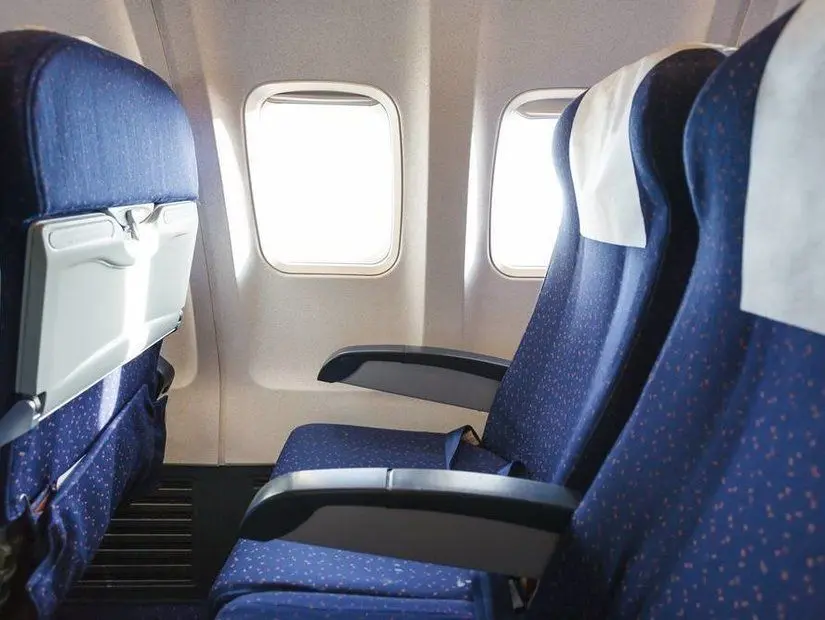 Uçuş görevlisi uyardı: Uçaktayken bu noktalara dokunmayın 3