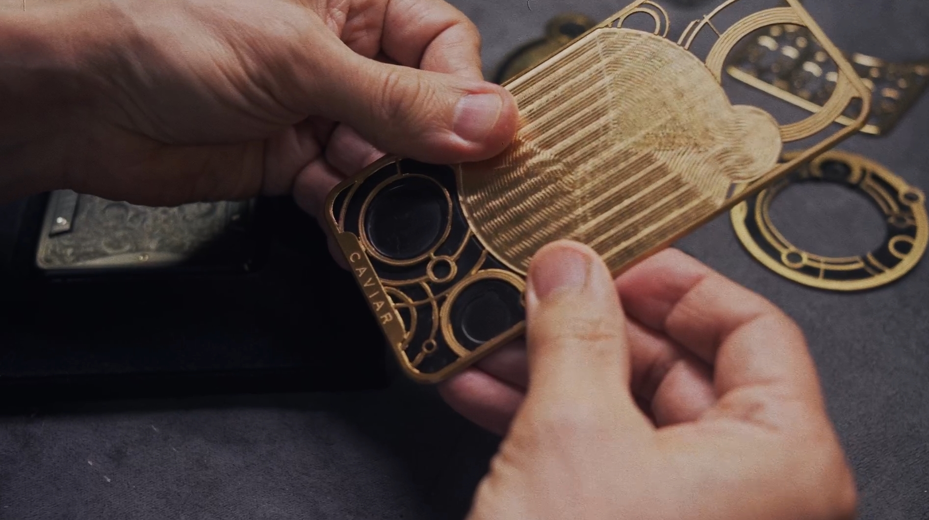 Bu iPhone'un fiyatı tam 2.5 milyon TL: Peki neden bu kadar pahalı? 10