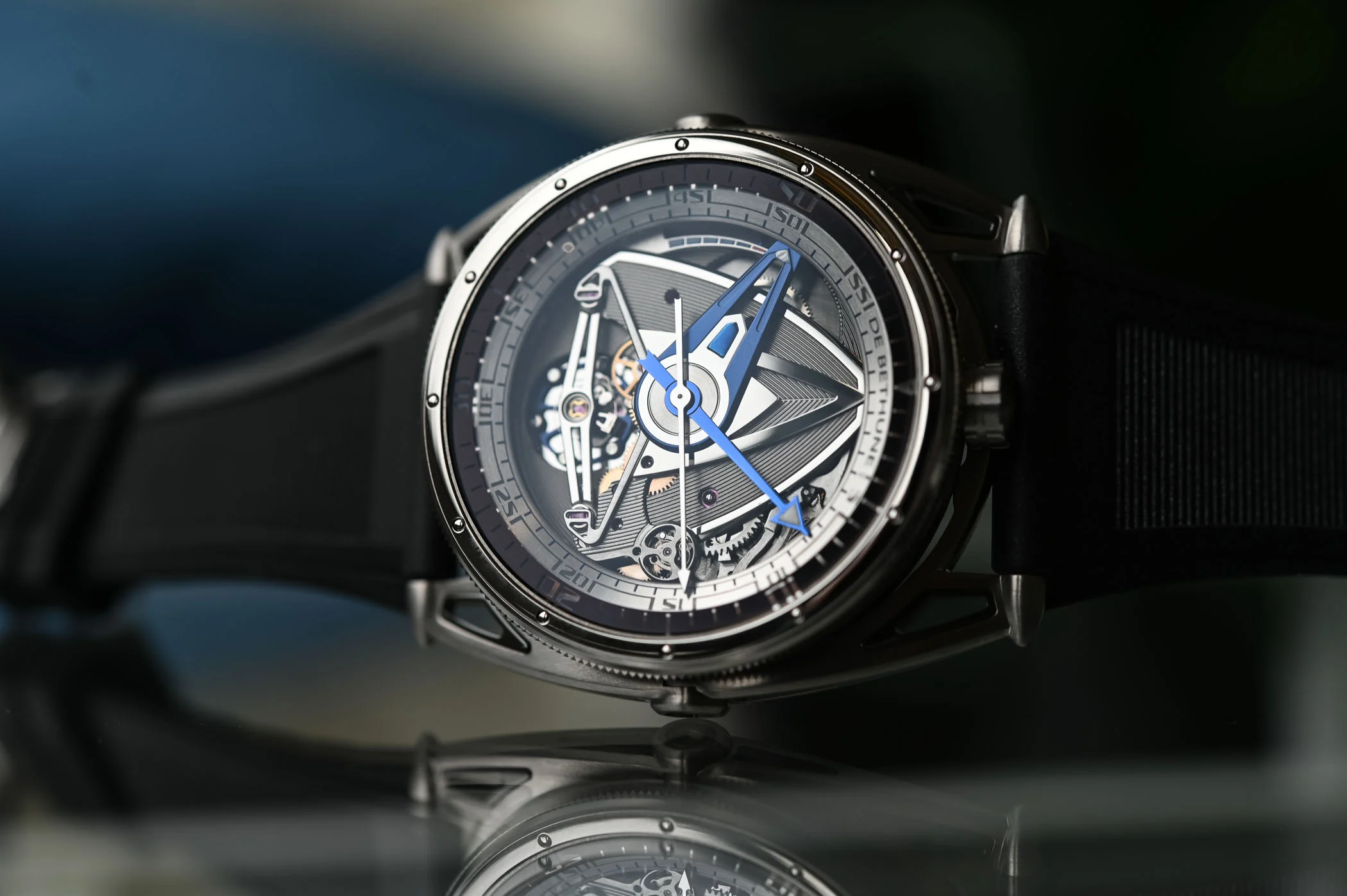 De-Bethune-DB28GS-Grand-Bleu-1