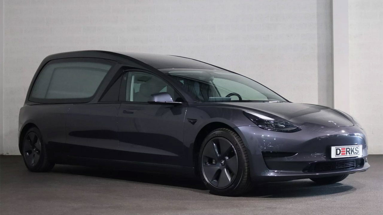 Tesla Model 3'ü cenaze arabasına çevirdiler 5