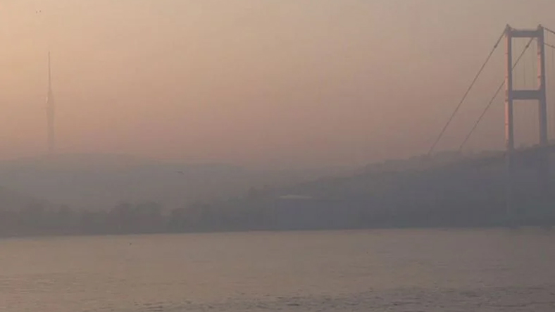 İstanbul adeta Silent Hill'e dönüştü: Yoğun sis ortaya bu manzaraları çıkardı 10