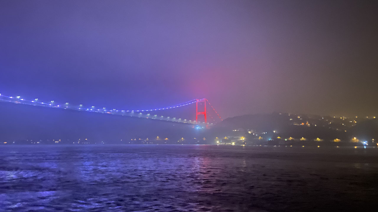 İstanbul adeta Silent Hill'e dönüştü: Yoğun sis ortaya bu manzaraları çıkardı 6