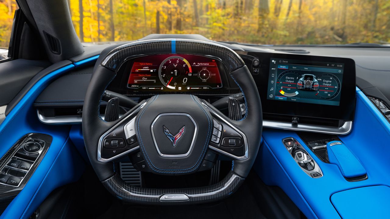 Corvette ilk kez elektrikle buluştu: Karşınızda hibrit motorlu Chevrolet Corvette E-Ray 8