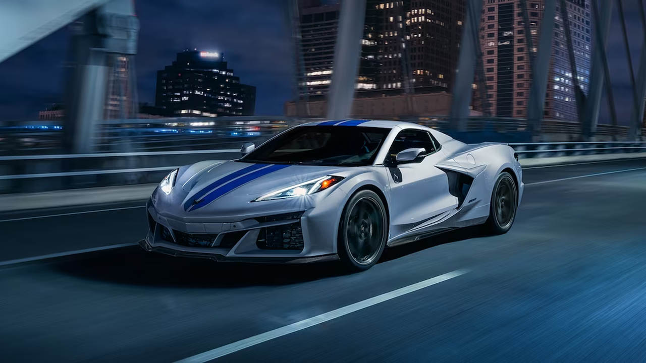 Corvette ilk kez elektrikle buluştu: Karşınızda hibrit motorlu Chevrolet Corvette E-Ray 1