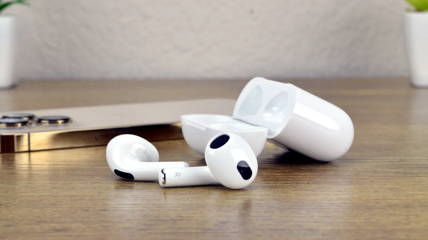 iphone airpod  (1)-1