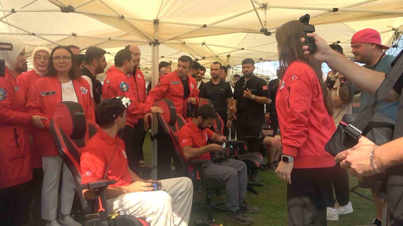 selcuk-bayraktar-next-sosyal-dunyaya-damgasini-vuracak