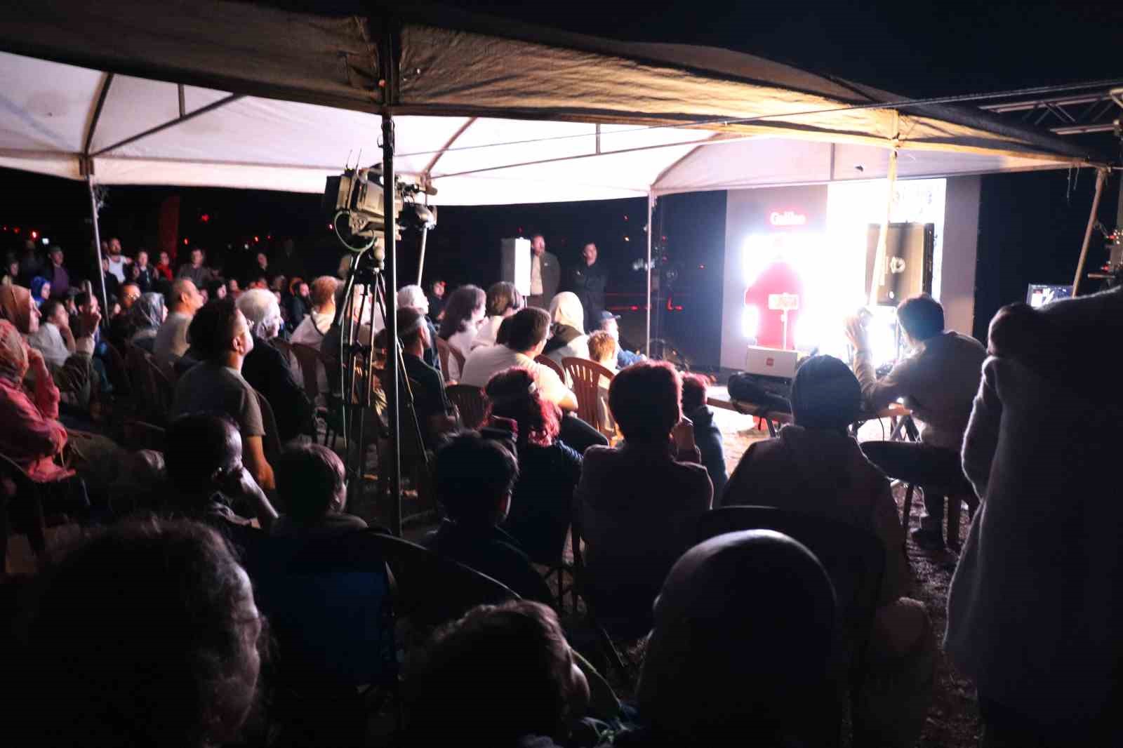 uzay-meraklilari-beyagac-topuklu-yaylasinda-gokyuzunun-derinliklerini-kesfediyor